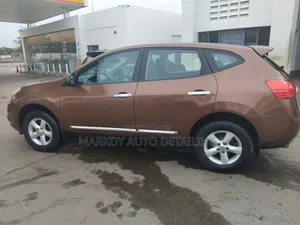 Nissan Rogue 2010 Brown