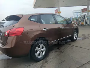 Nissan Rogue 2010 Brown