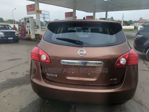 Nissan Rogue 2010 Brown
