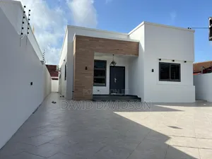 3bdrm House in 3 Bedroom House, Tema Metropolitan for sale