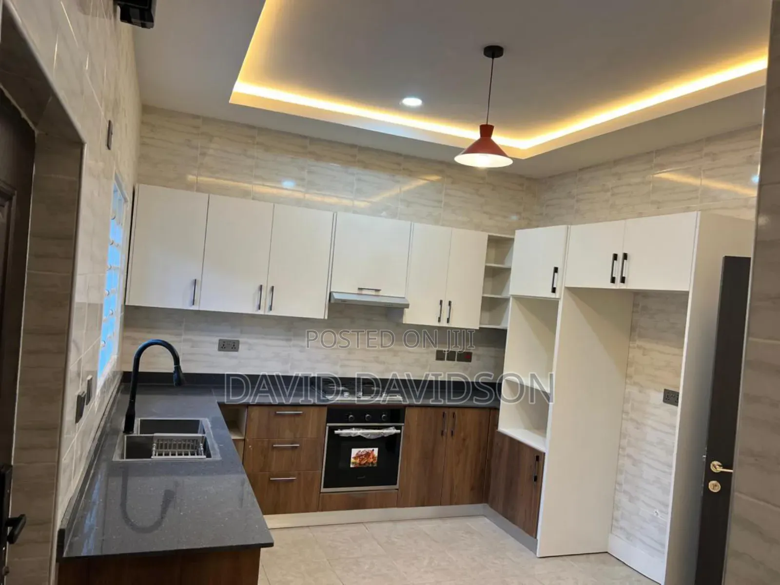 3bdrm House in 3 Bedroom House, Tema Metropolitan for sale
