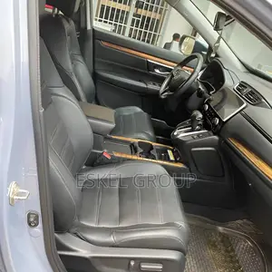 Honda Cr-v Full Option Comes With a Driver
