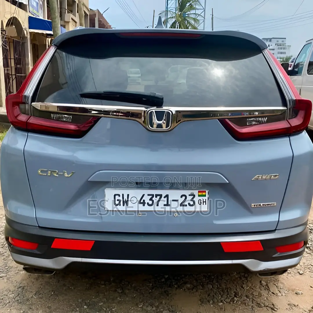 Honda Cr-v Full Option Comes With a Driver