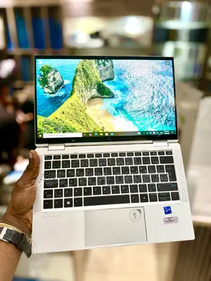 Laptop HP EliteBook x360 1030 G8 36GB Intel Core i7 SSD 512GB