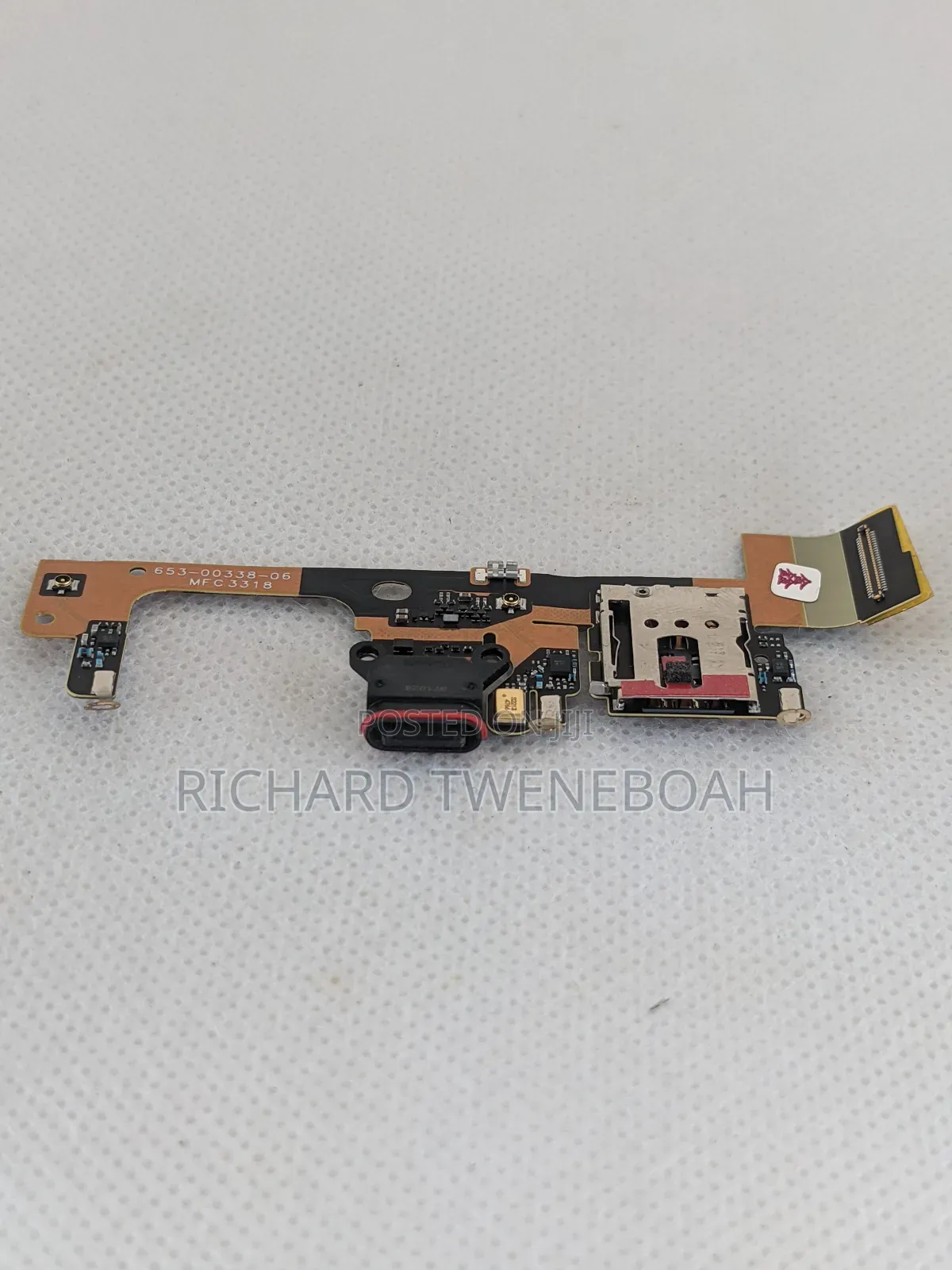 Google Pixel Charging Ports