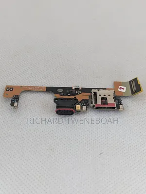 Google Pixel Charging Ports
