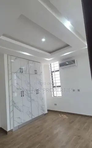 3bdrm House in Ashaley Botwe for sale