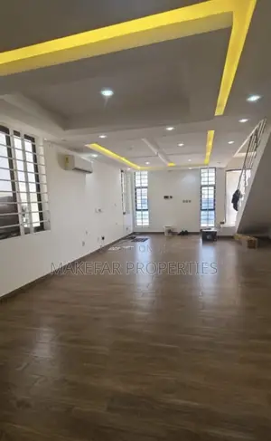 3bdrm House in Ashaley Botwe for sale
