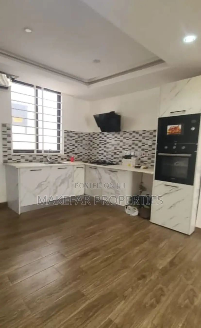 3bdrm House in Ashaley Botwe for sale
