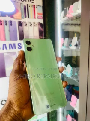 New Samsung Galaxy A05 64 GB Black