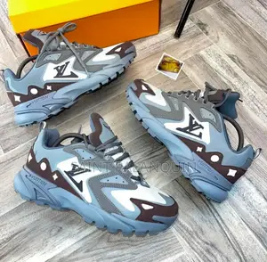 Louis Vuitton Sneaker