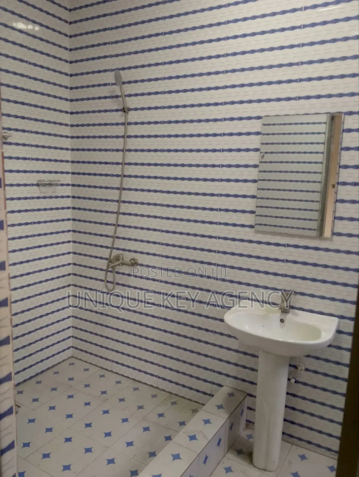 3bdrm Apartment in Unique Key Agency, West Legon for rent