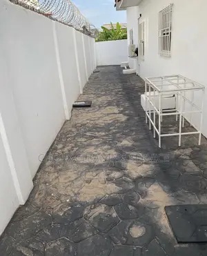 Cleaning, Window Tiles and Mobbing