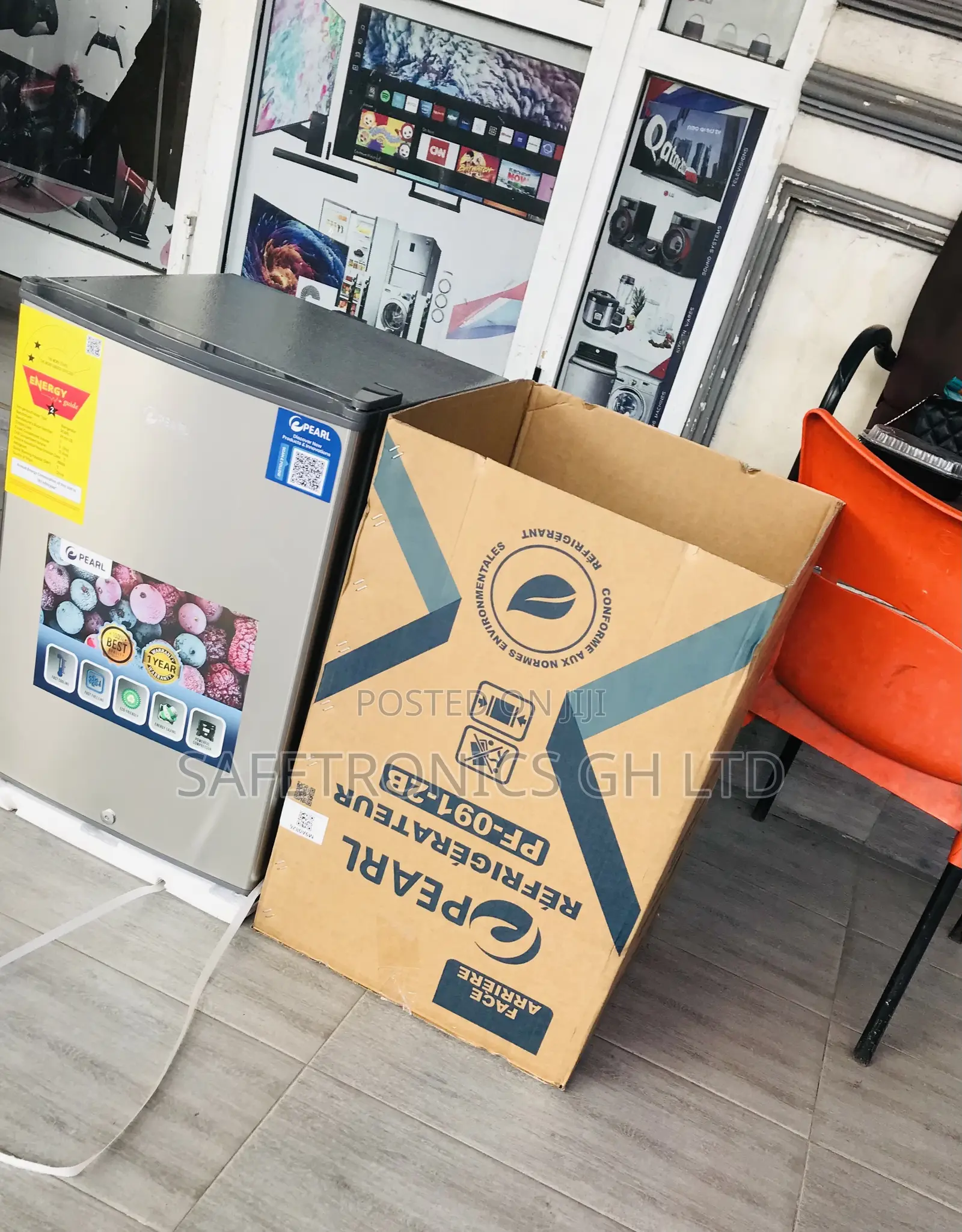 Massive 70 Liters Singledoor Pearl Grey Tabletop Fridge