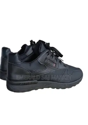 Unisex Fashion Sneakers – Stylish, Comfortable Durable.