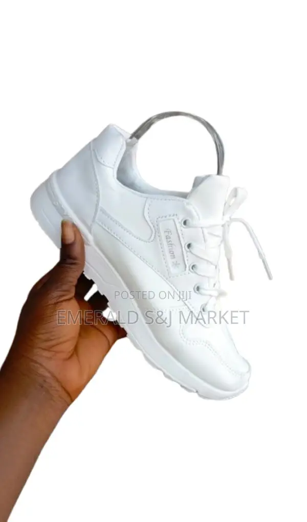 Unisex Fashion Sneakers – Stylish, Comfortable Durable.