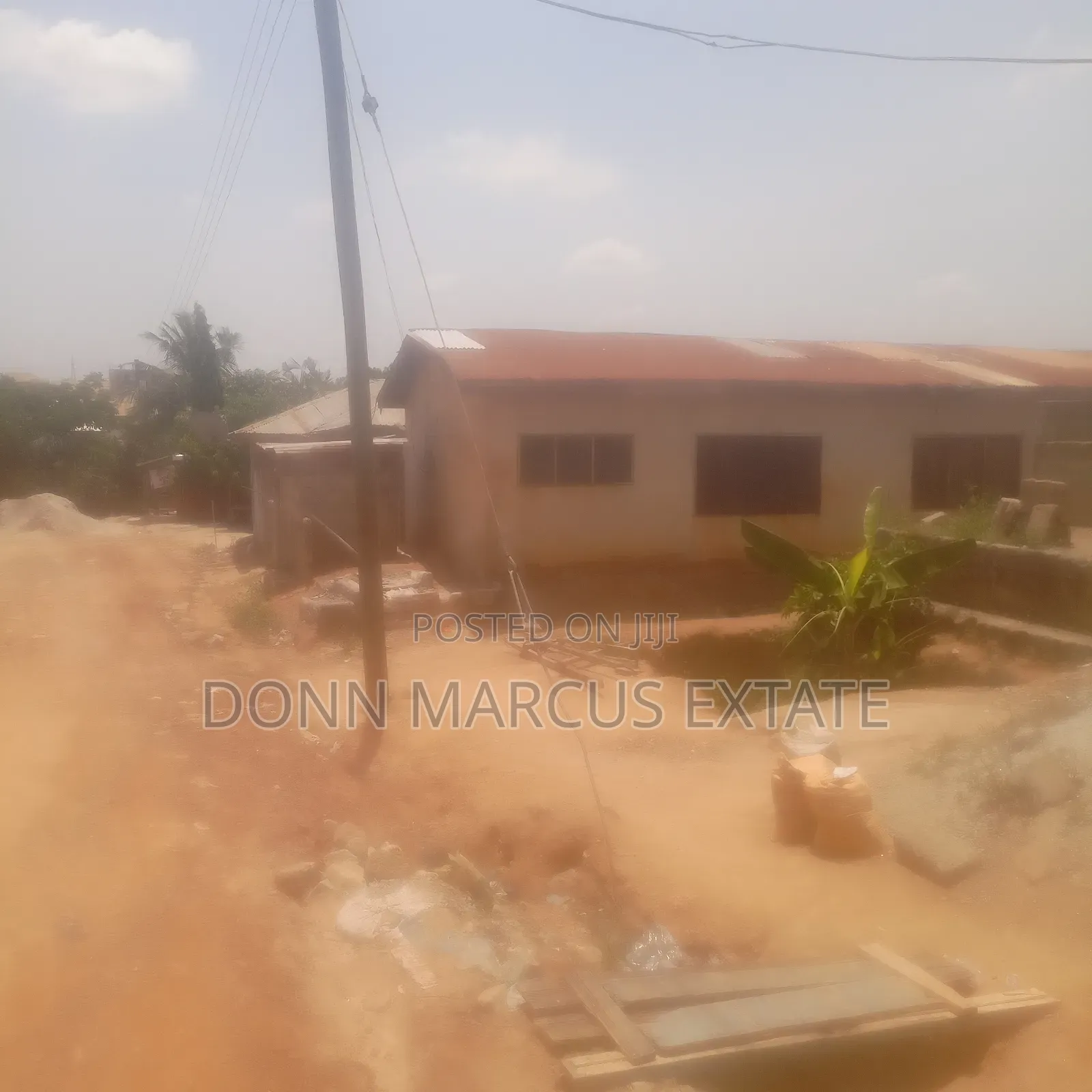6bdrm House in Don Marcus Estate, Kumasi Metropolitan for sale