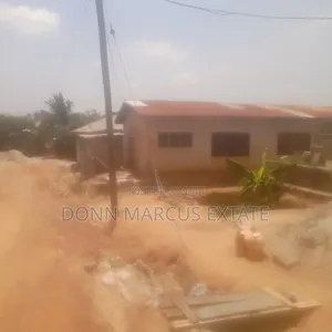 6bdrm House in Don Marcus Estate, Kumasi Metropolitan for sale