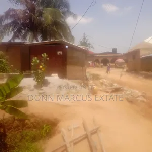 6bdrm House in Don Marcus Estate, Kumasi Metropolitan for sale