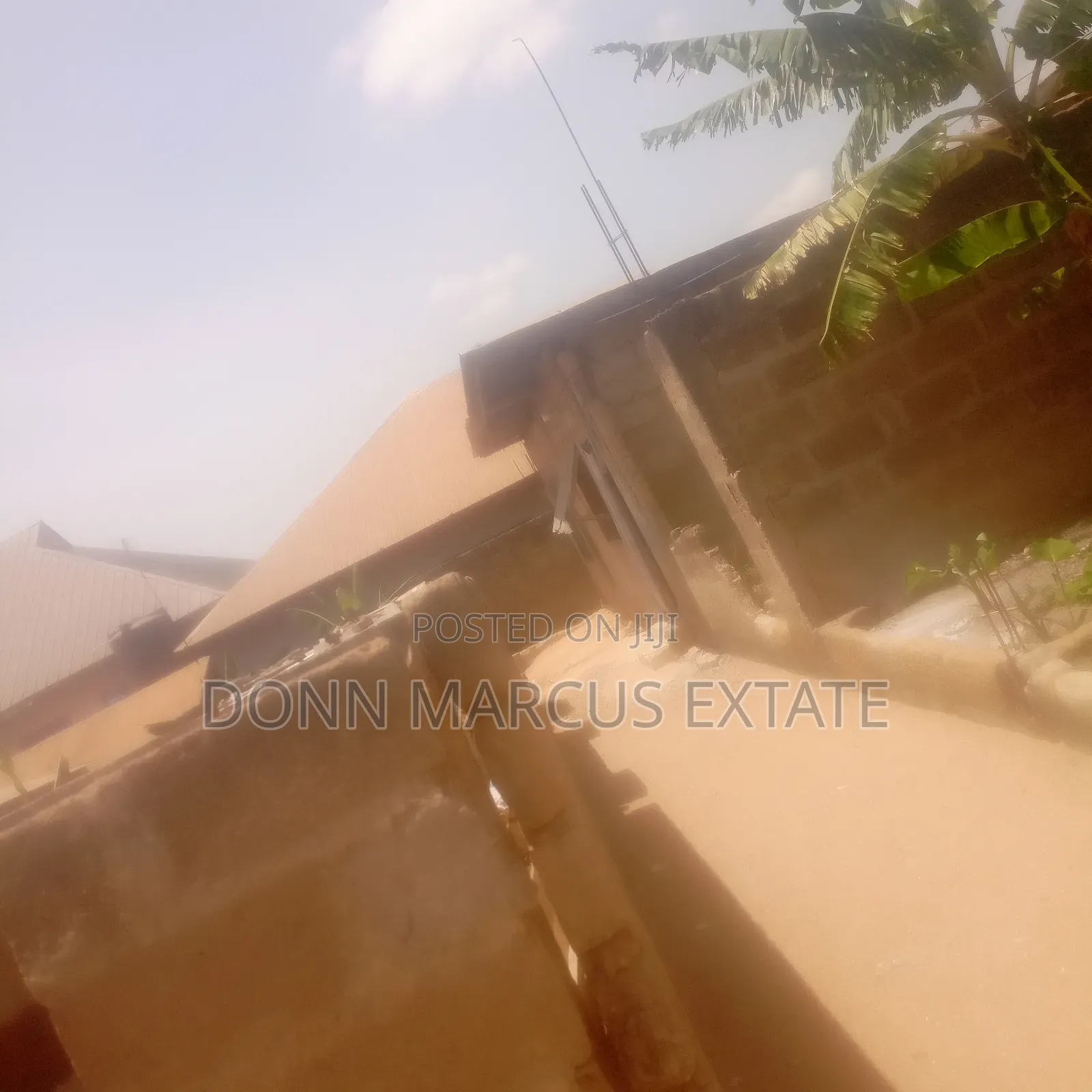 6bdrm House in Don Marcus Estate, Kumasi Metropolitan for sale