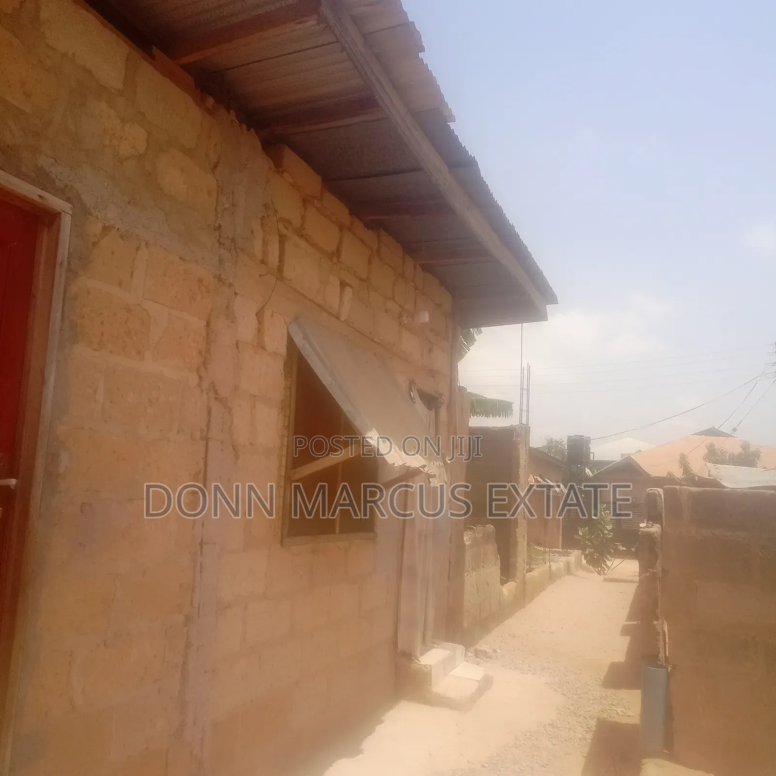6bdrm House in Don Marcus Estate, Kumasi Metropolitan for sale
