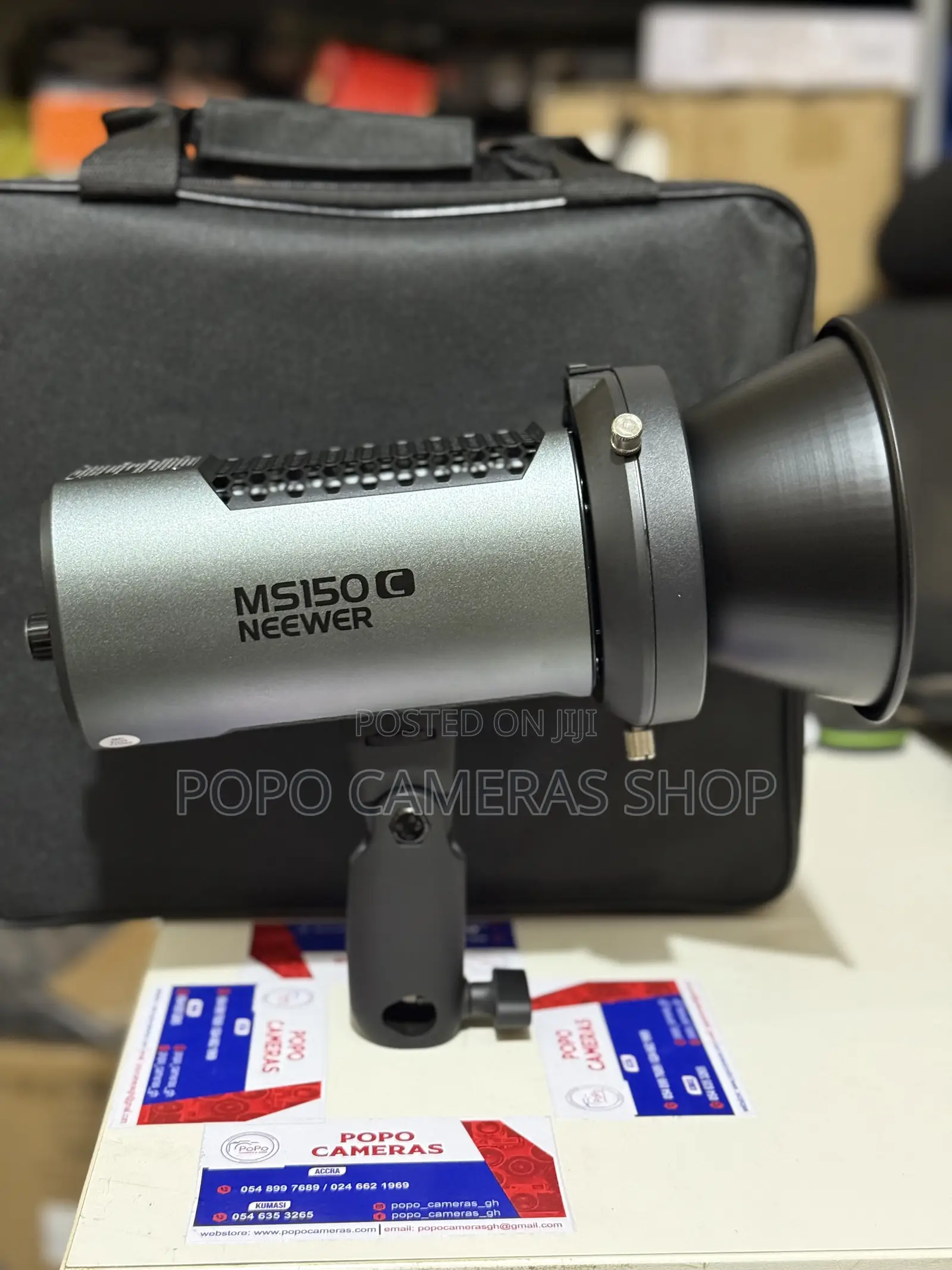 Neewer Ms150c RGBW Light