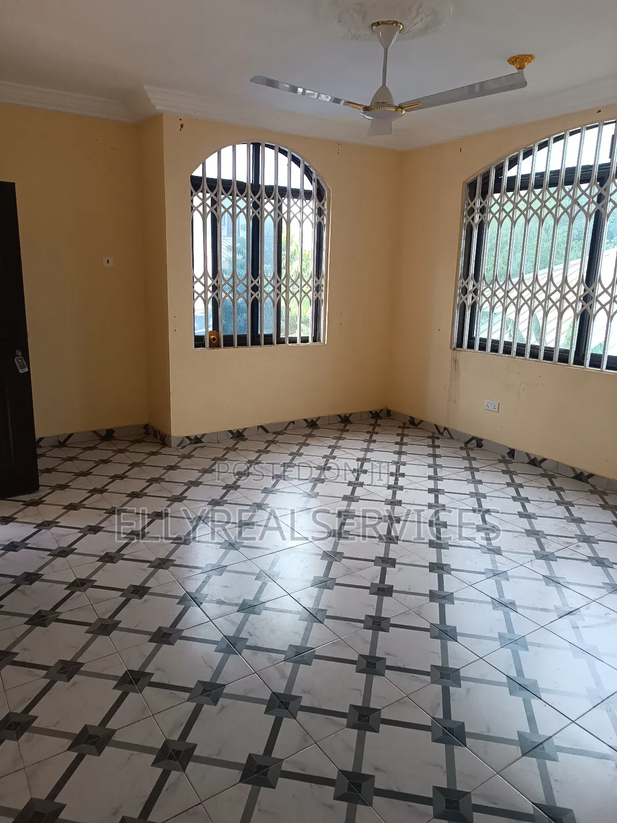 2bdrm Apartment in Elly Real Estate, Adenta for rent