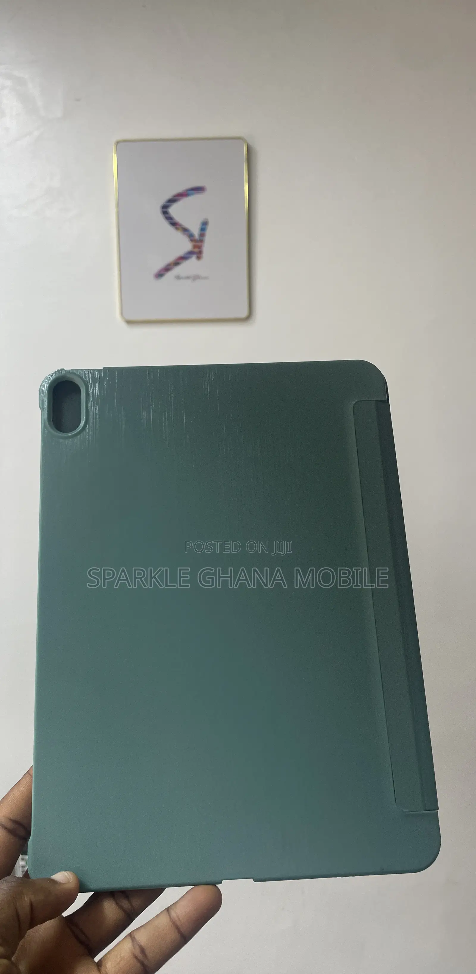 Apple iPad Air (2020) Ultra-Thin Translucent Case