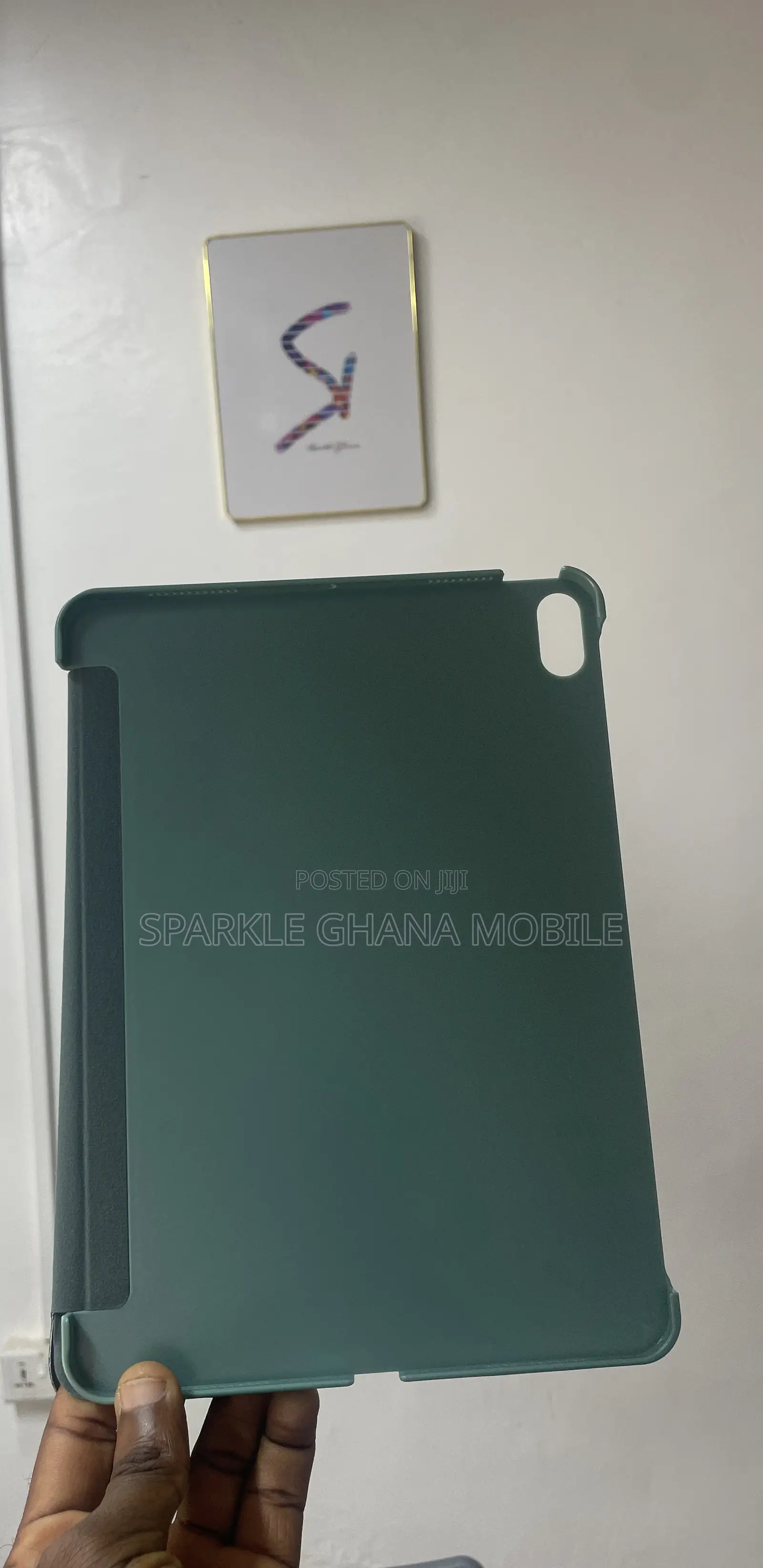 Apple iPad Air (2020) Ultra-Thin Translucent Case