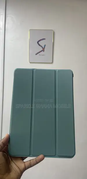Apple iPad Air (2020) Ultra-Thin Translucent Case