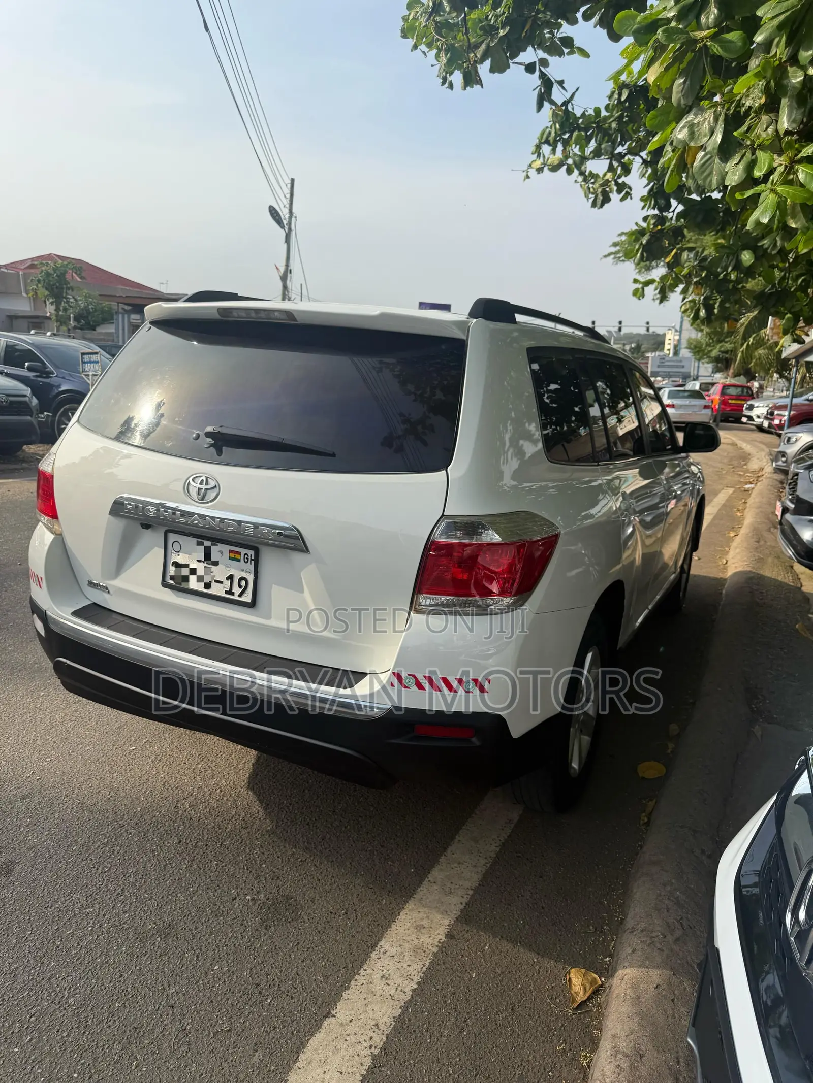 Toyota Highlander Plus 2.7L 2WD 2013 White
