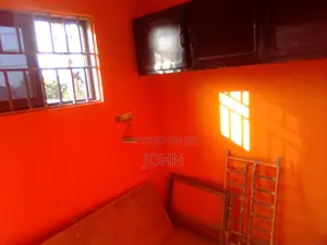 1bdrm Room & Parlour in Survivorestates, School Junction for rent