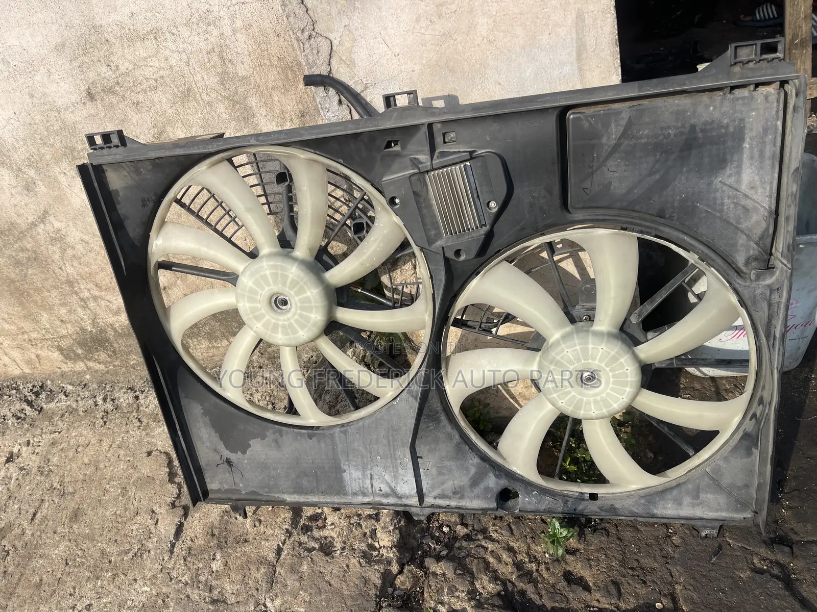 Toyota Highlander 2015 2016 2017 Radiator Fan