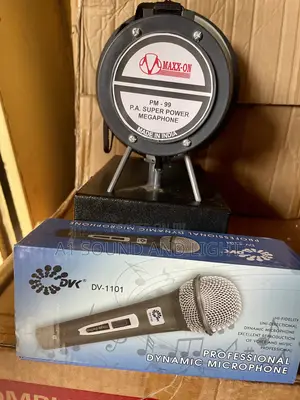 Maxx on Pm-99 Rechargeable Megaphone