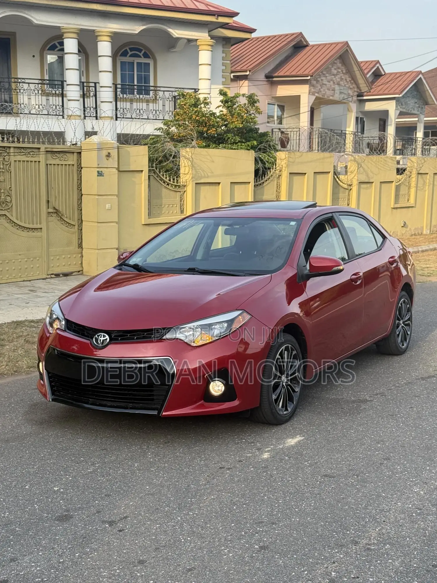 Toyota Corolla S Premium 4dr Sedan (1.8L 4cyl CVT) 2015 Red