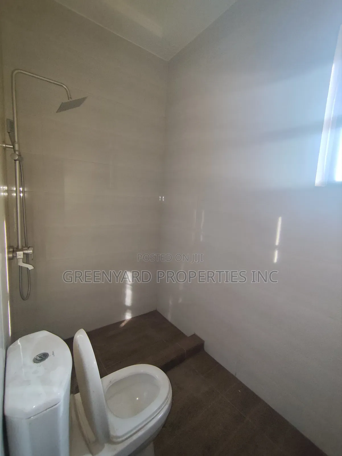 2bdrm Apartment in Flyover, East Legon for rent