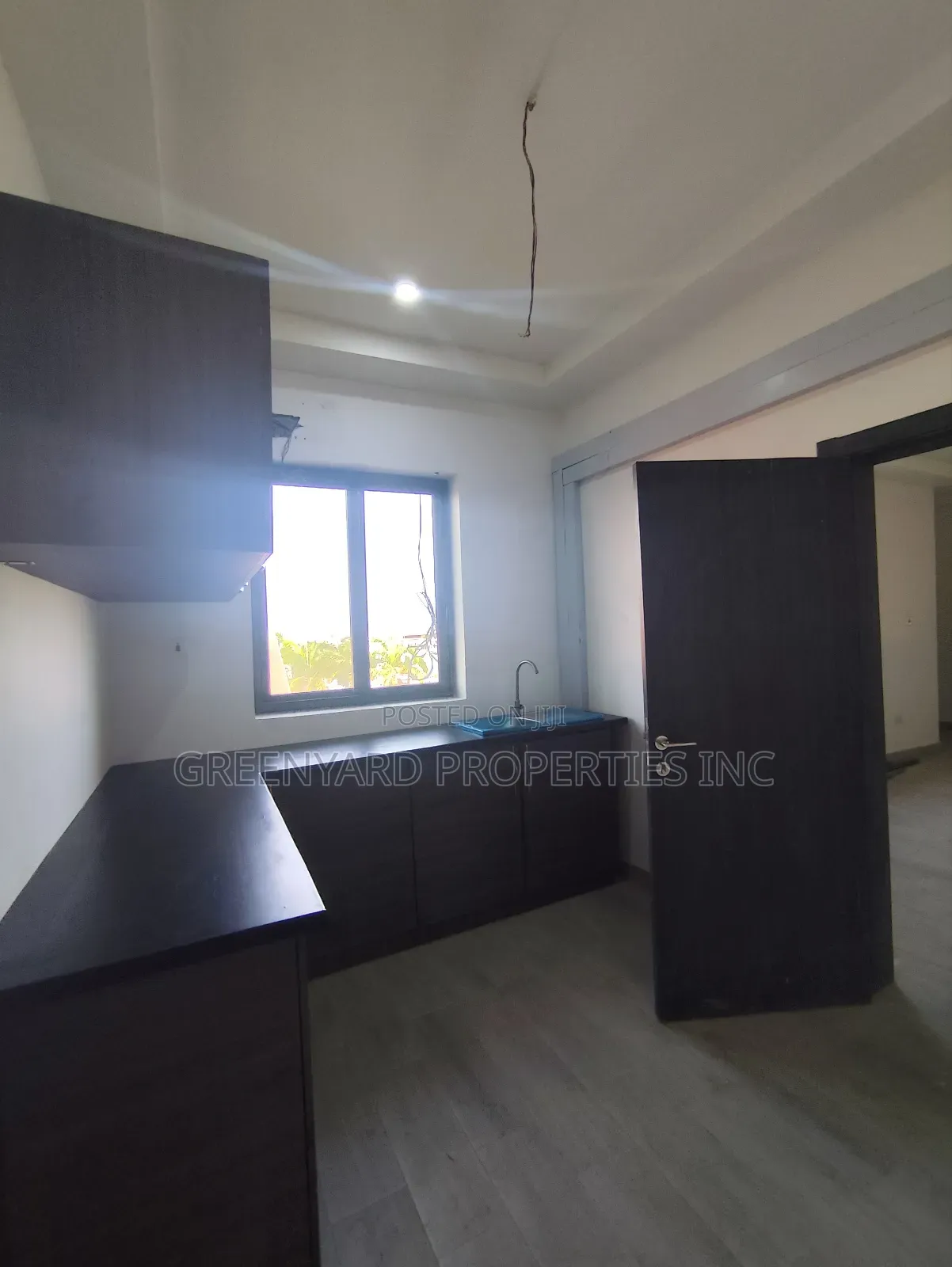 2bdrm Apartment in Flyover, East Legon for rent