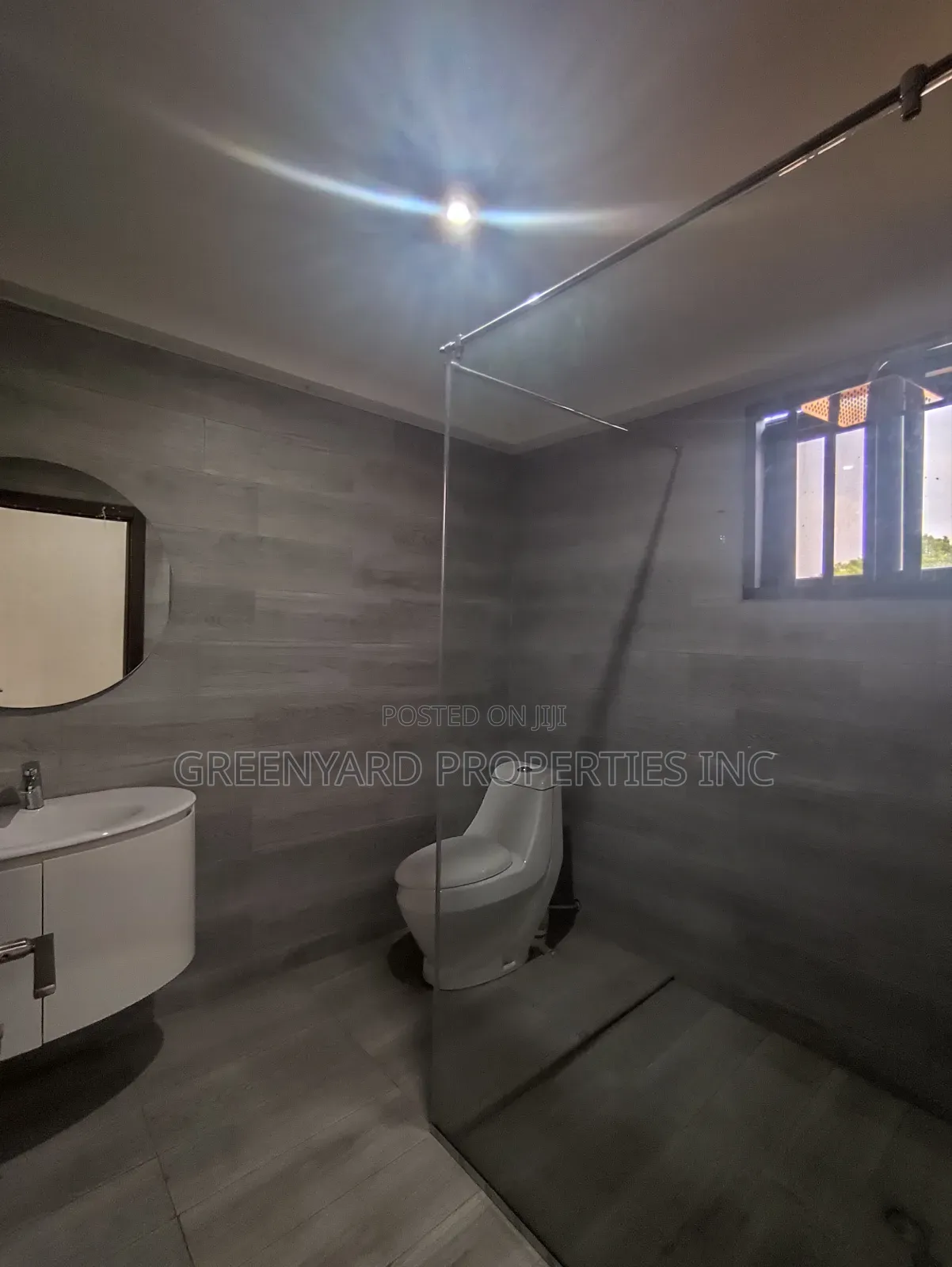 5bdrm House in American House, East Legon for sale