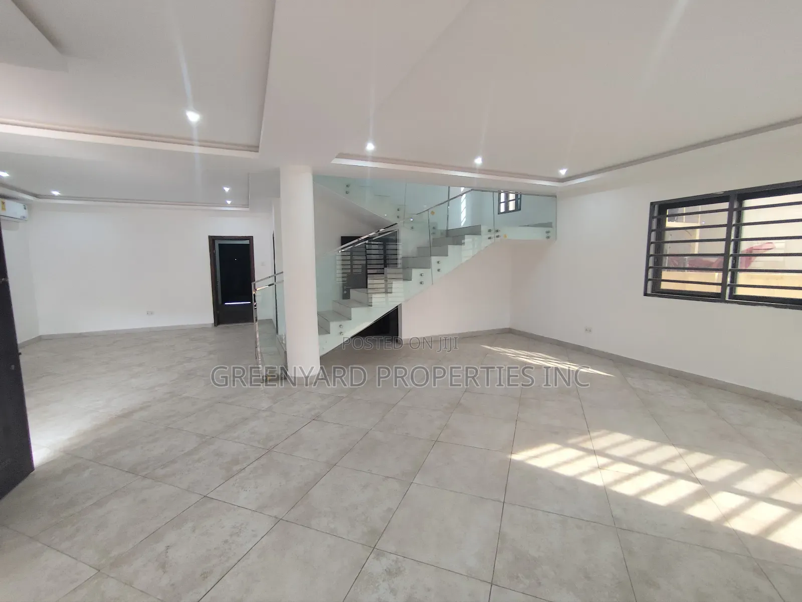 5bdrm House in American House, East Legon for sale