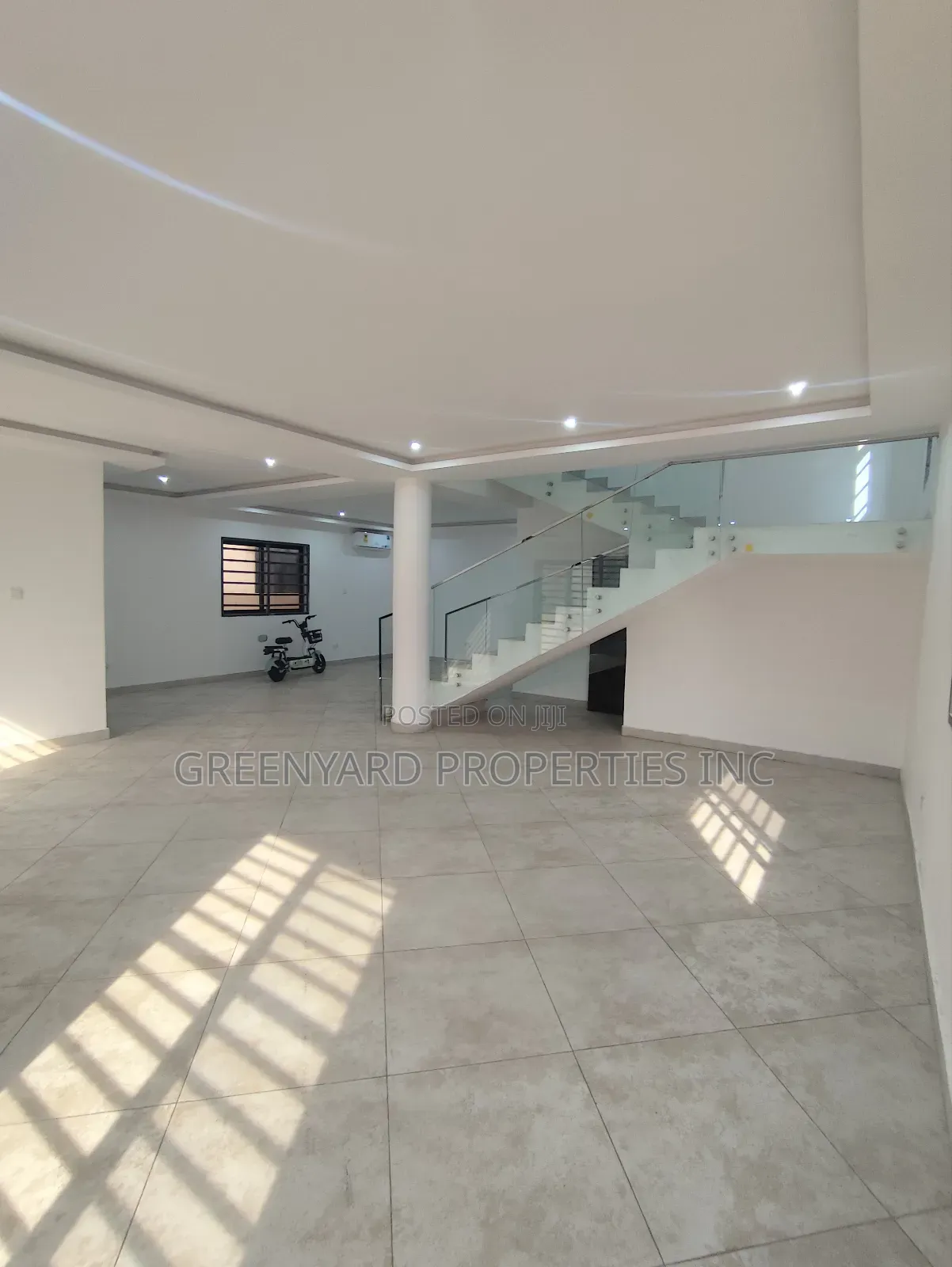 5bdrm House in American House, East Legon for sale