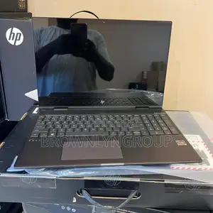New Laptop HP Envy 15 12GB AMD Ryzen 5 SSD 256GB