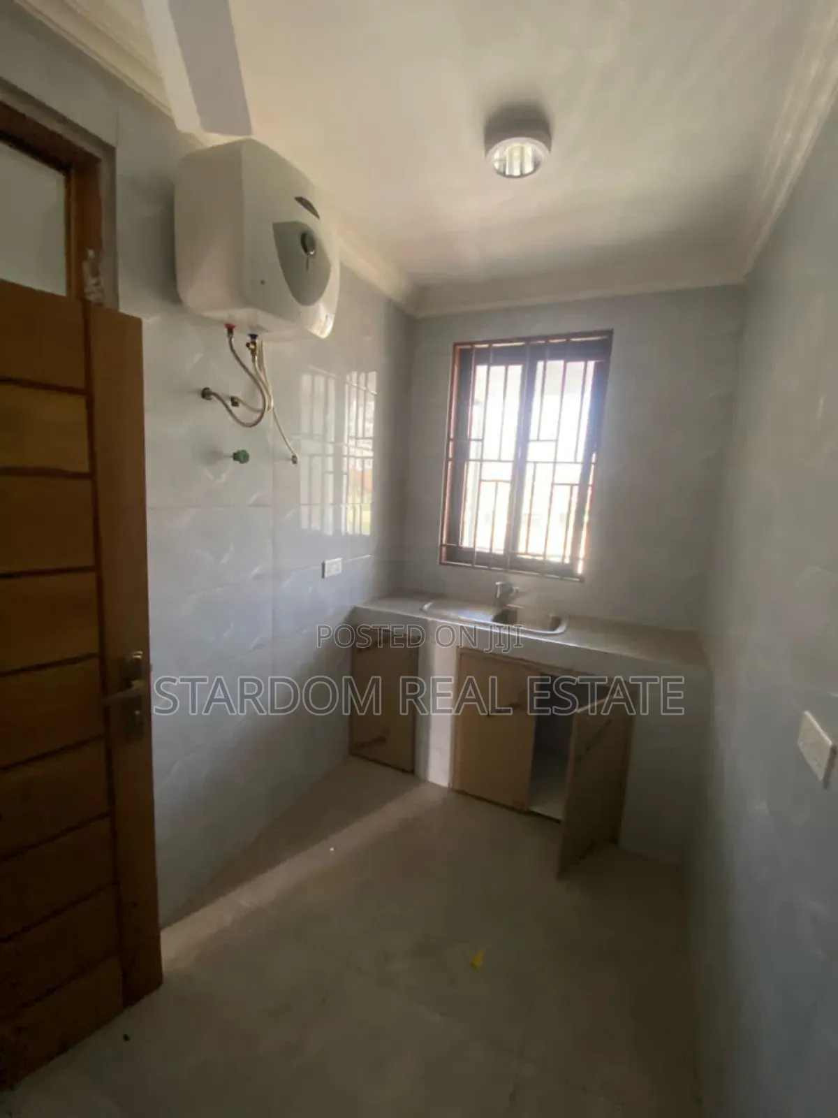 1bdrm Apartment in Adjiriganor for rent