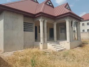5bdrm House in Fawoade Bampenase, Kumasi Metropolitan for sale