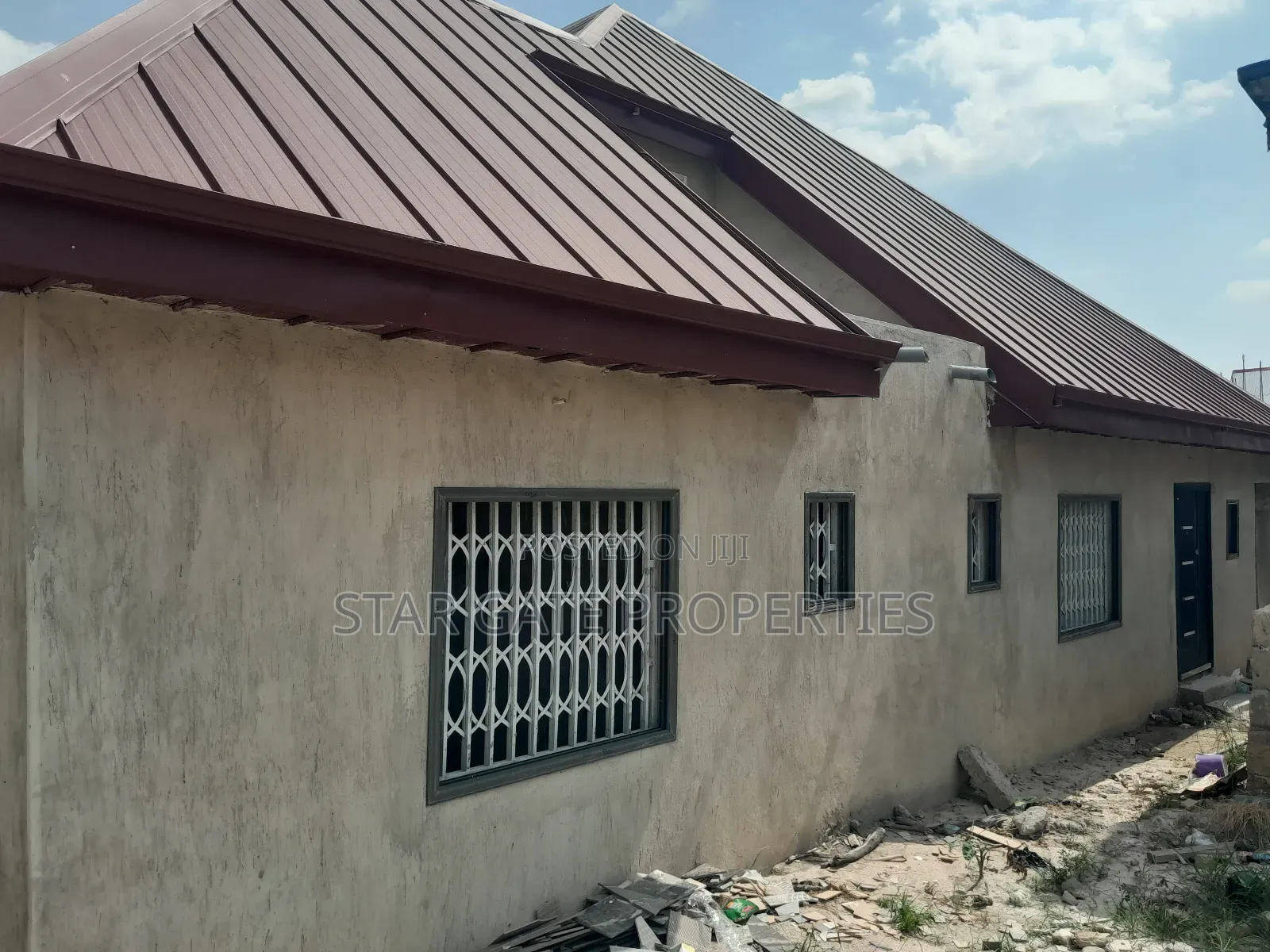 5bdrm House in Fawoade Bampenase, Kumasi Metropolitan for sale