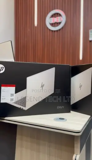 New Laptop HP Envy 15-ep0xxx 8GB Intel Core i5 SSD 512GB
