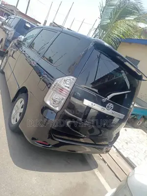 Toyota Voxy 2011 Black