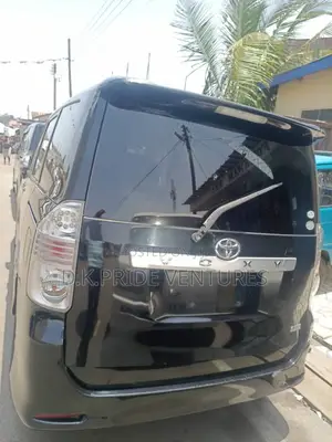 Toyota Voxy 2011 Black