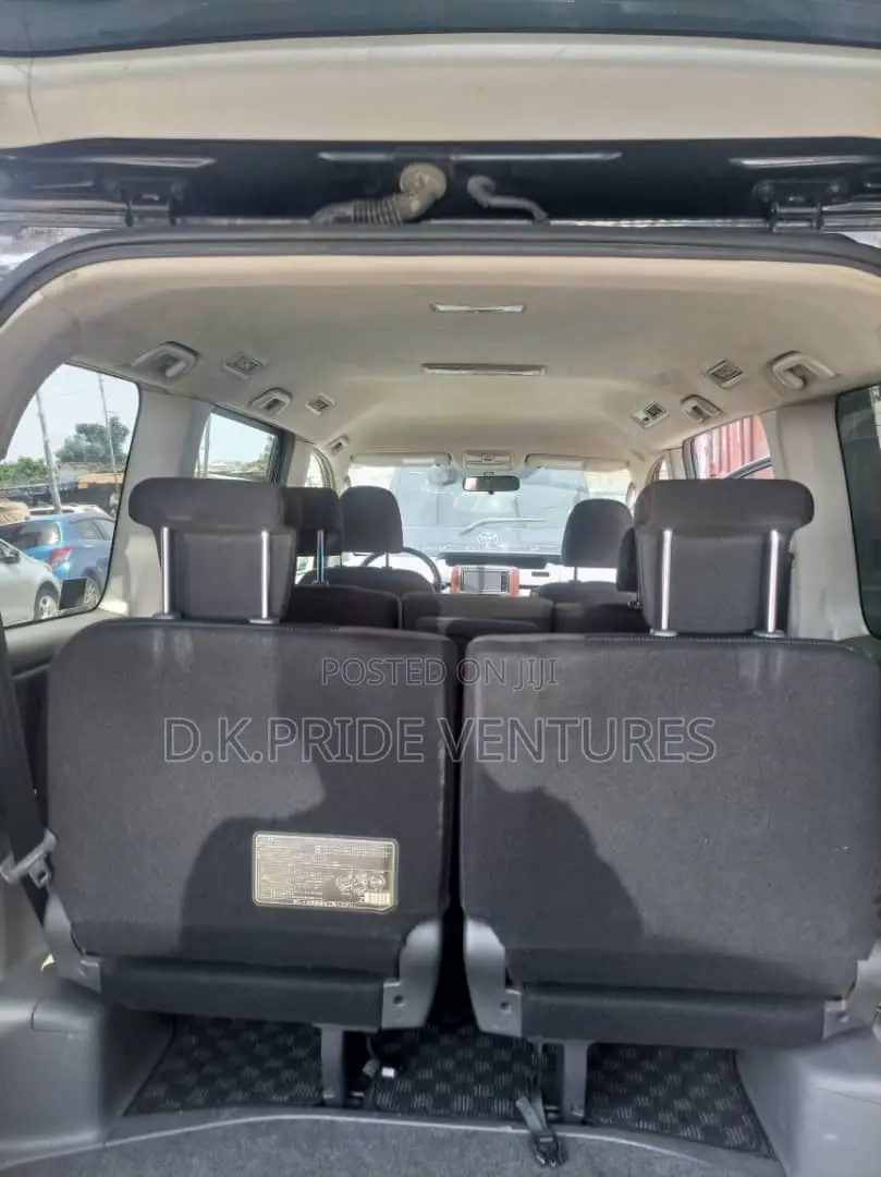 Toyota Voxy 2011 Black