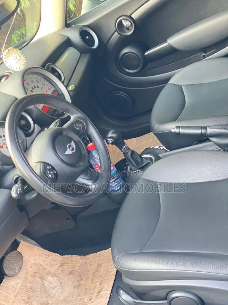 Mini Cooper 2014 Blue