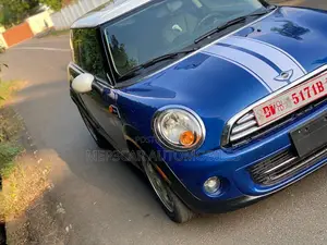 Mini Cooper 2014 Blue